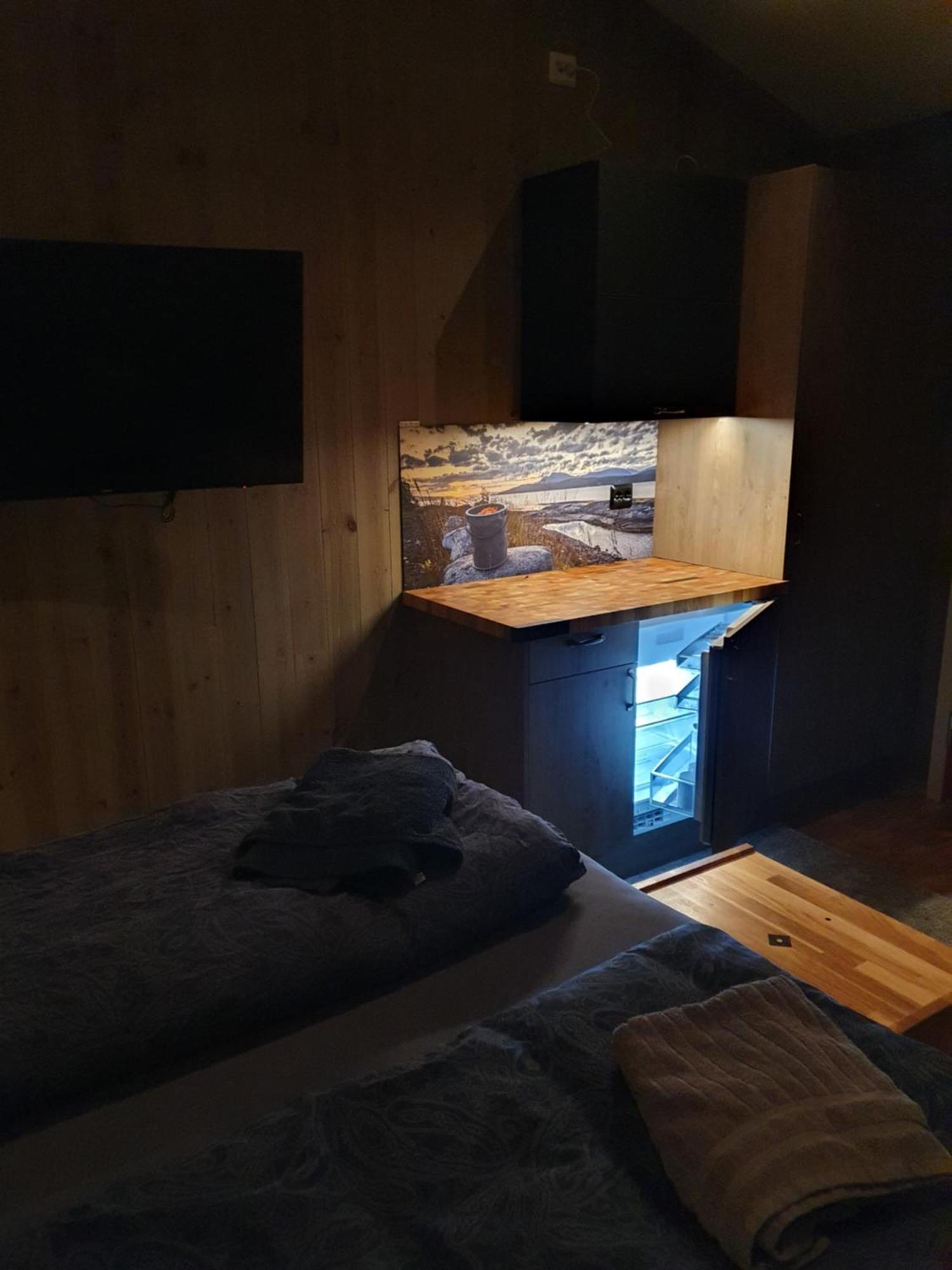 Finnvikhaugen Rooms Mestervik Zimmer foto